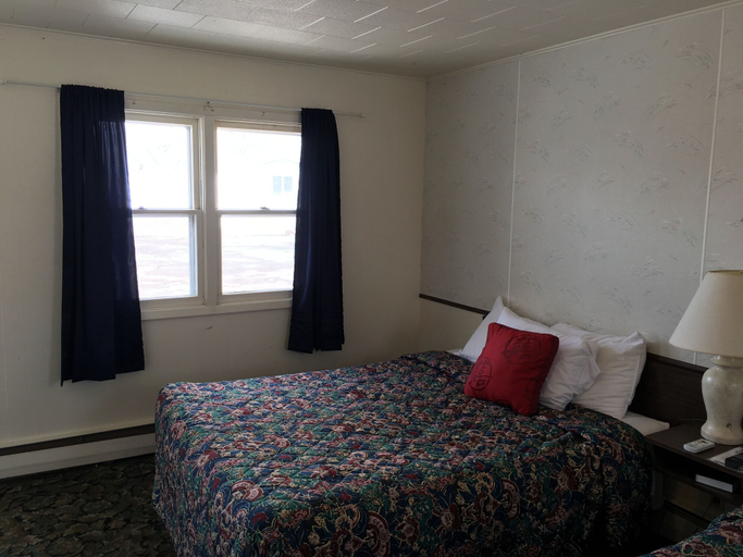 Bedroom 2, Grandma's Inn, Goshen