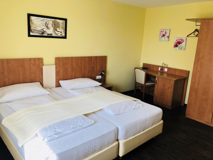 Bedroom 5, Hotel & Restaurant Europa, Groß-Gerau