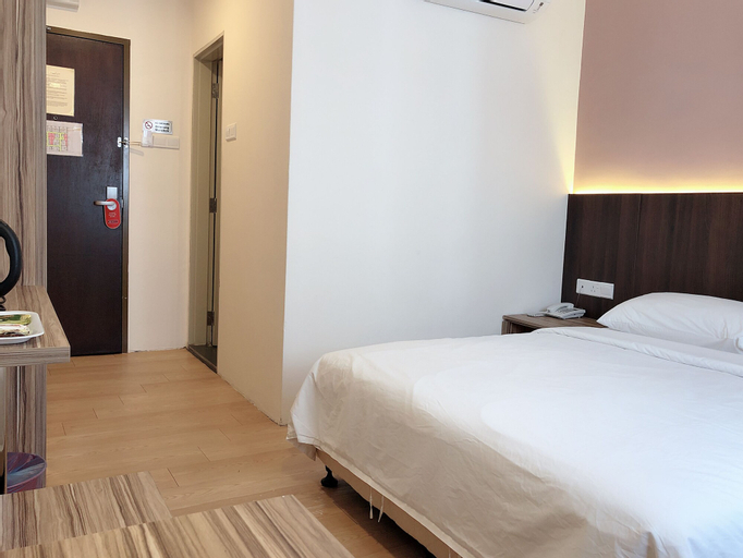 Bedroom 14