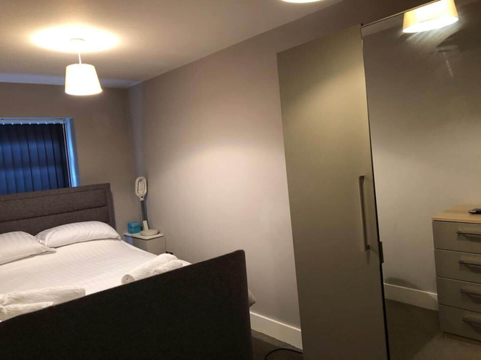 Others 2, Charming 2-bed Apartment in Christchurch, Dorset