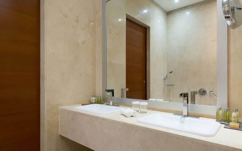 Bathroom 4, DoubleTree by Hilton Novosibirsk, Novosibirskiy rayon
