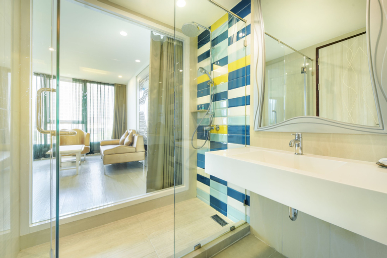 Bathroom 4