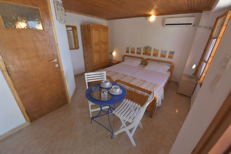 Bedroom 3, Secret Sporades, Thessaly