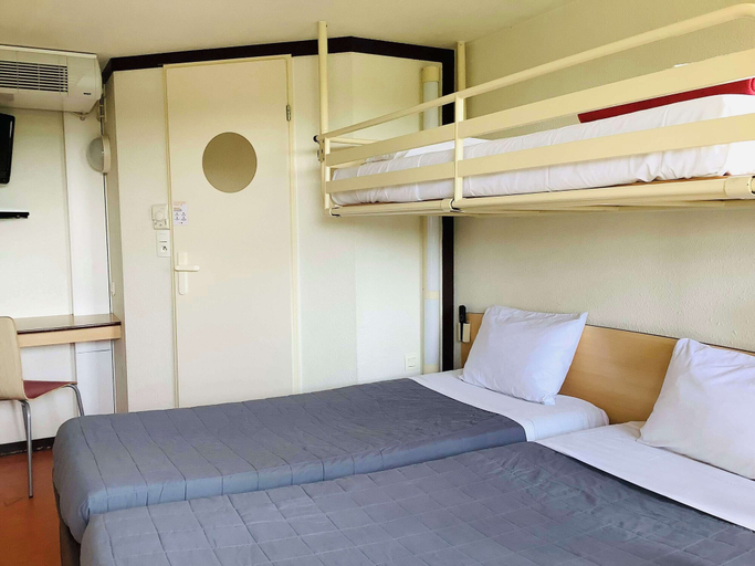 Bedroom 2, Première Classe Chateauroux - Saint Maur, Indre