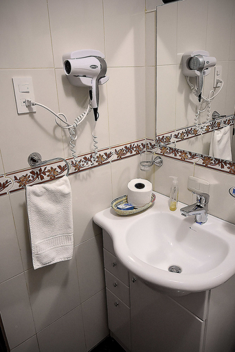 Bathroom 4, Los Andes Ecuador, Quito