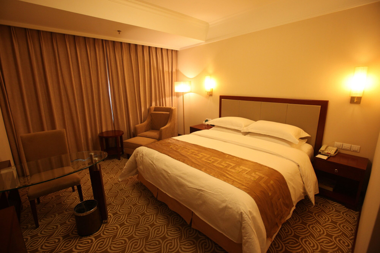 Bedroom 2, Inner Mongolia Grand Hotel Wangfujing, Beijing