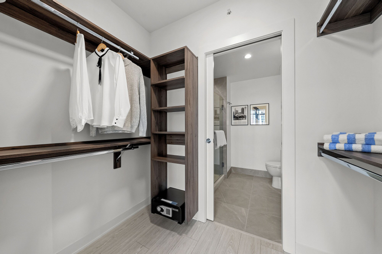 Bathroom 9