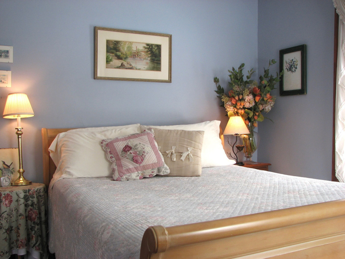 Bedroom 2, Rose Arbour Bed & Breakfast, Windsor