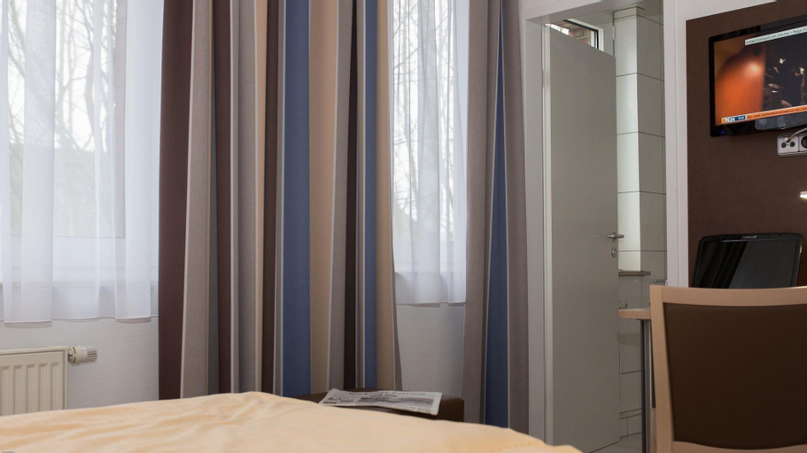 Bedroom 2, Hotel-Restaurant Lütkebohmert, Borken