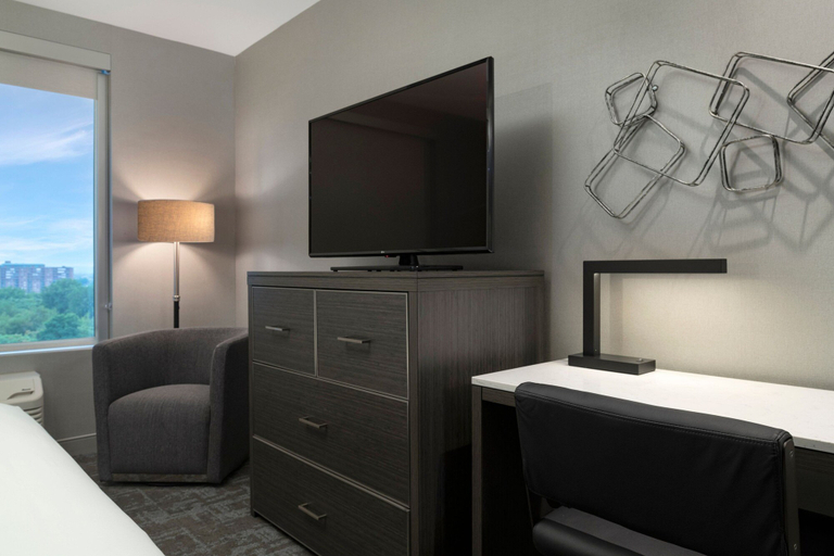 Bedroom 2, Fairfield Inn & Suites by Marriott Framingham, Middlesex