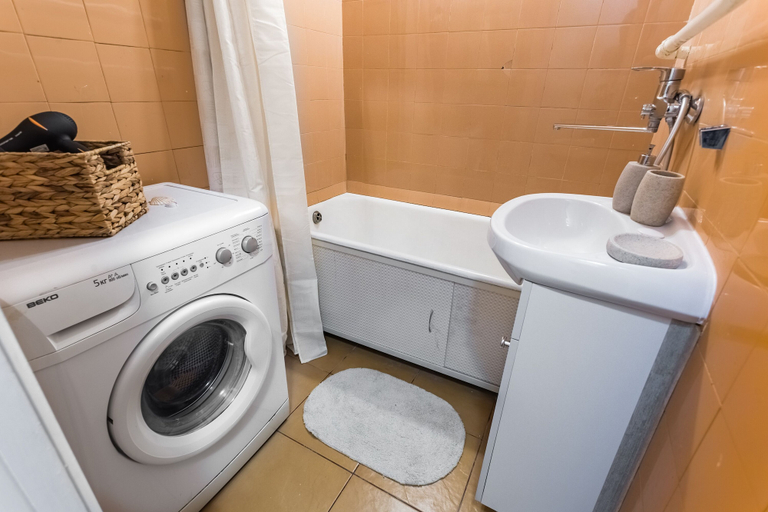 Bathroom 3, Apartment on Kozhevnivheski Vrazhek 3, Central