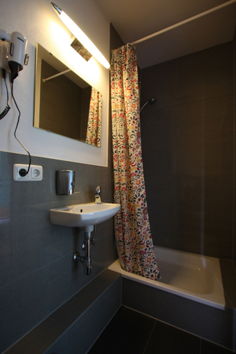Bathroom 5, Stadthotel Kleiner Berg, Bodenseekreis