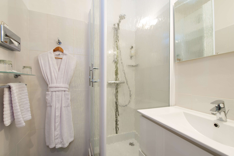 Bathroom 4, Best Western Le Vinci Loire Valley, Indre-et-Loire