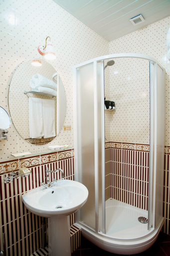 Bathroom 3, O'Hara, Novousmanskiy rayon