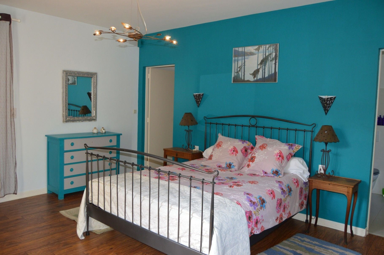 Bedroom 2, Maison d'hôtes L'Escalère, Haute-Garonne