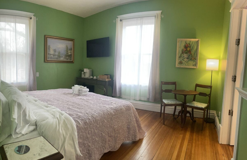 Bedroom 2, Kaskaskia Place, Kansas City
