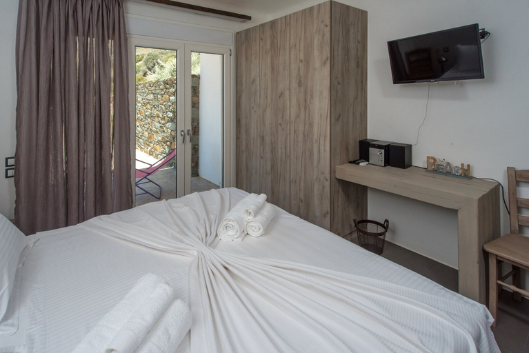 Bedroom 3, SkiNAmmos Eco Villas, Central Greece