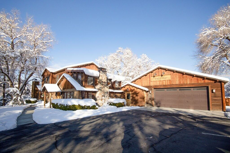 Exterior & Views 2, Engen Hus Bed and Breakfast, Salt Lake