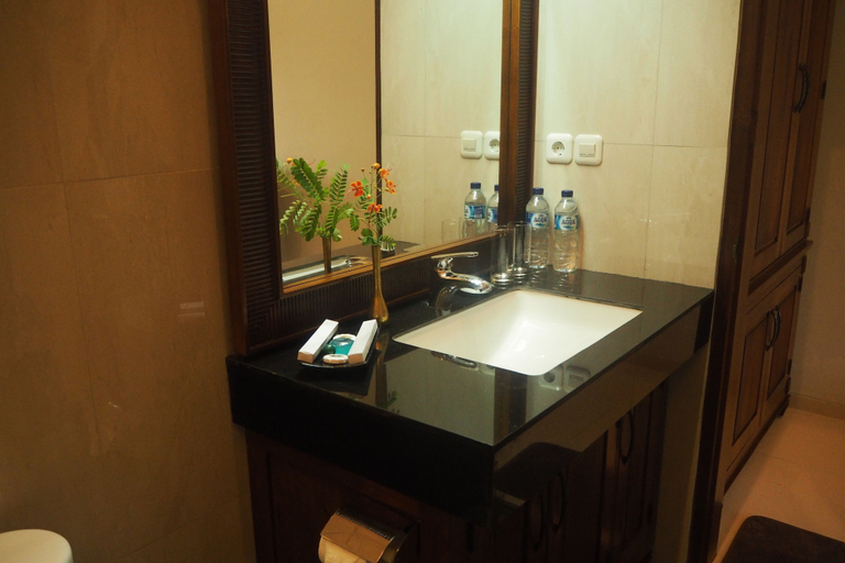 Bathroom 4, The Gecho Inn Country, Jepara