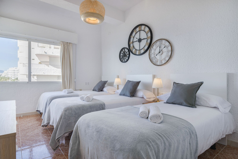 Bedroom 3, Skol Sea Views Apartments, Málaga