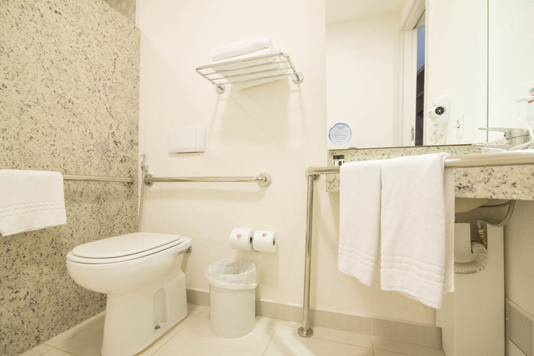 Bathroom 5, Intercity BH Expo, Belo Horizonte