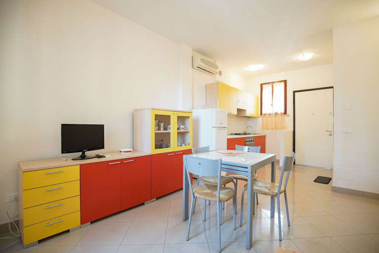 In-room dining 4, Appartamento Querce, Ferrara