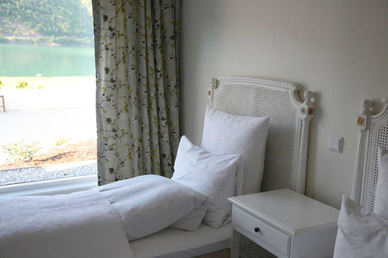 Bedroom 2, Tørvis Hotell, Luster