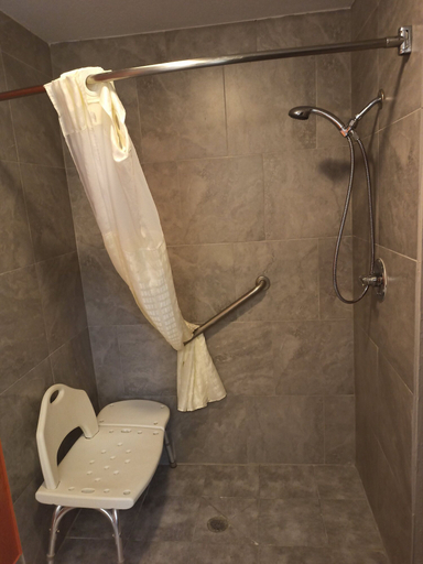 Bathroom 4, Rodeway Inn, Bell