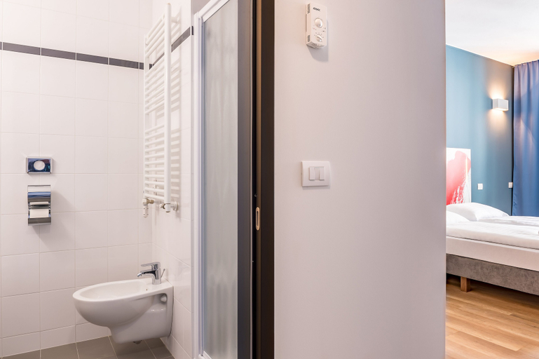 Bathroom 4, a&o Hostel Venezia Mestre, Venezia
