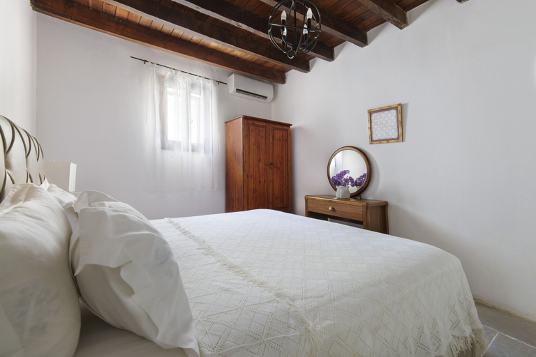 Bedroom 3, Meleni Cottage Houses