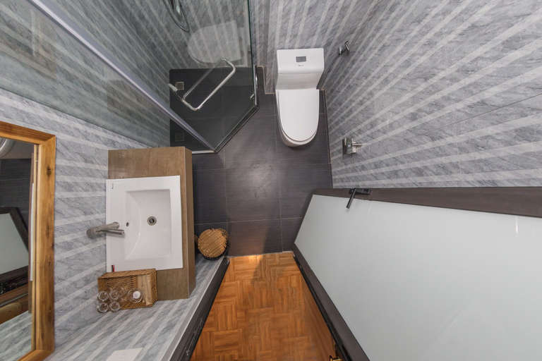 Bathroom 5, Golden Daisy Hotel, Phú Quốc