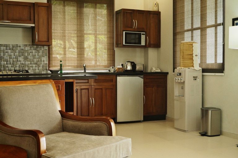 Dining Room 8