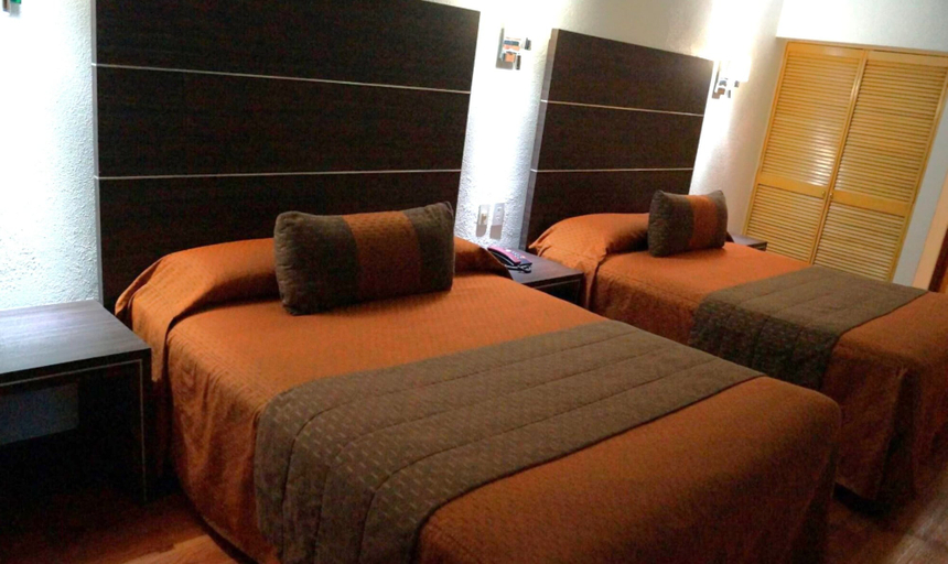 Bedroom 3, Gran Hotel Villa de Madrid, Mexico City