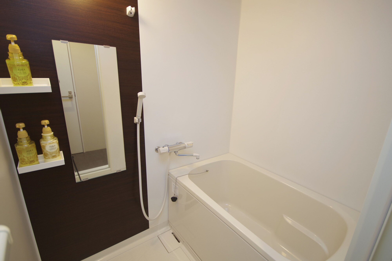 Bathroom 25