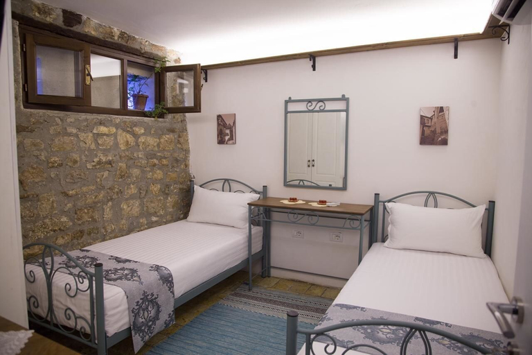 Bedroom 3, Villa 4 Bed & Breakfast, Beratit