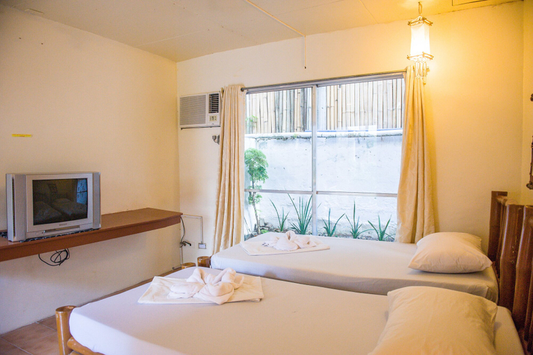 Bedroom 2, Fat Jimmy's Resort Boracay, Malay