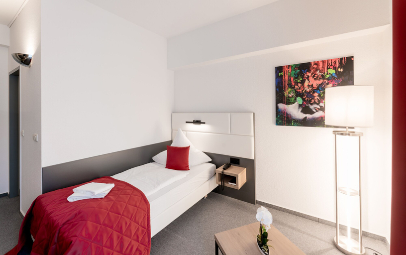 Bedroom 3, Hotel Stadtfeld, Magdeburg