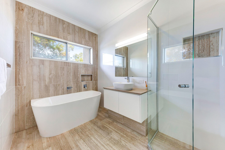 Bathroom 2, Panoramic and Ocean Views, Maroochy - Mooloolaba