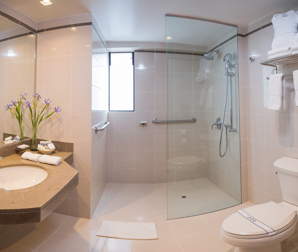 Bathroom 4, Los Tallanes Hotel & Suites, Lima