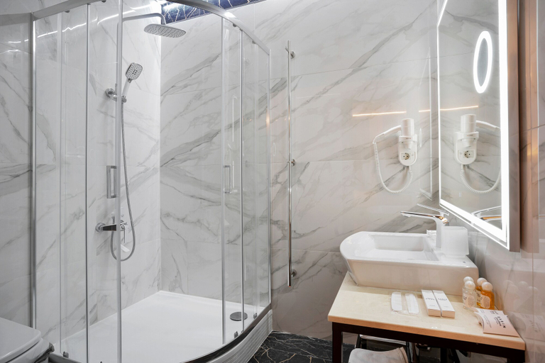 Bathroom 4, Barin Residence Myasnitskaya, Central