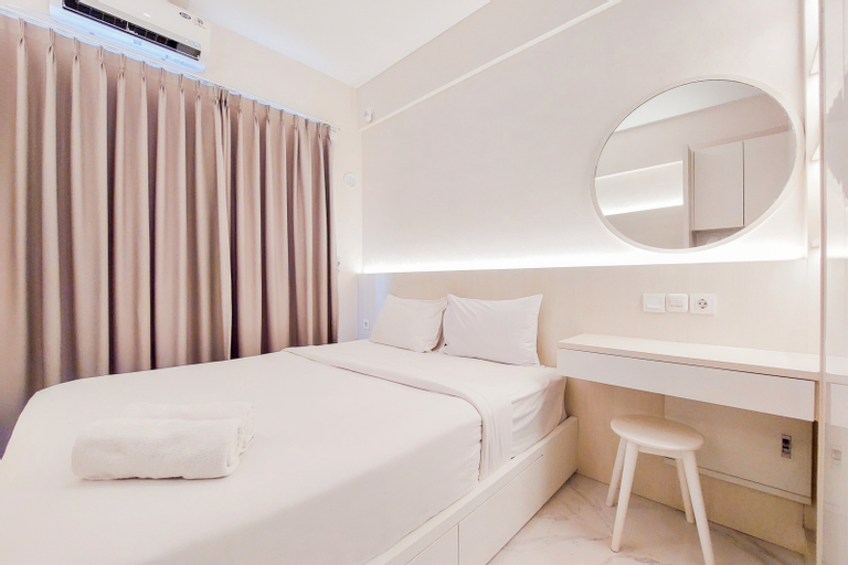 Comfy Designed and Modern Studio at Sky House BSD Apartment By Travelio, Tangerang