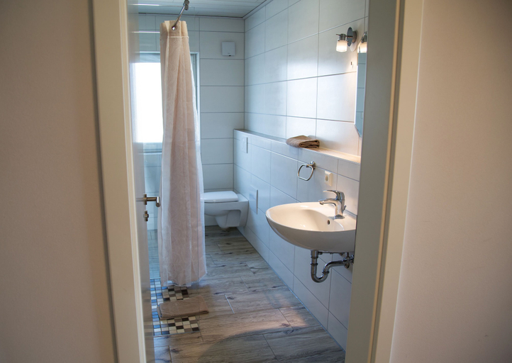 Bathroom 5, Gästehaus zum Lamm Garni, Alb-Donau-Kreis
