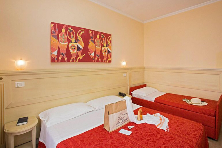 Bedroom 4, Hotel Lo Squalo, Ascoli Piceno