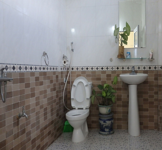 Bathroom 3, Thanh Phat Phong Nha, Bố Trạch