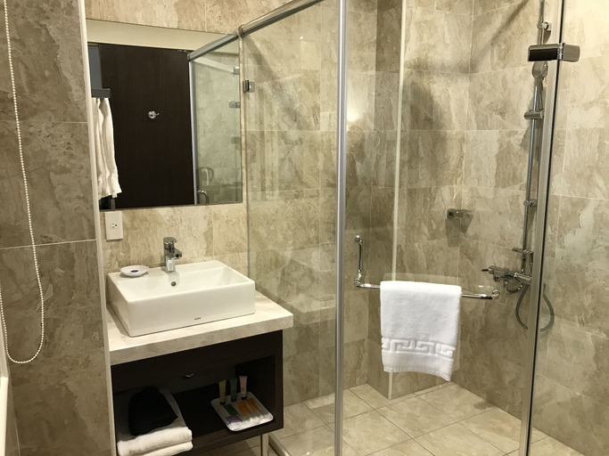 Bathroom, ML Hotel, Chiayi City