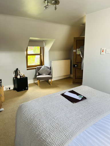 Bedroom 2, Furan, Highland