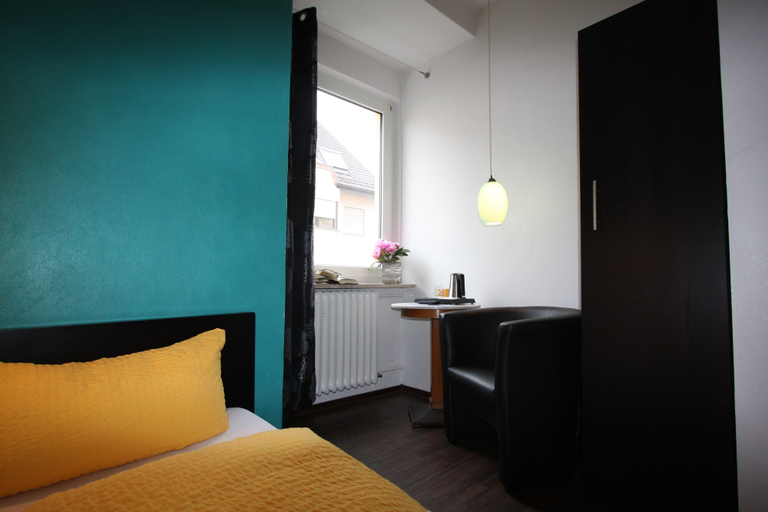 Bedroom 3, Stadthotel Kleiner Berg, Bodenseekreis