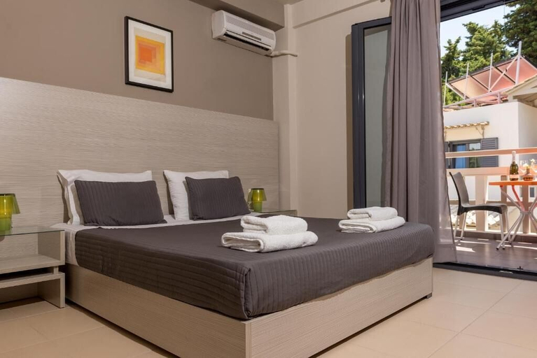Bedroom 3, Trianon Studios, Ionian Islands