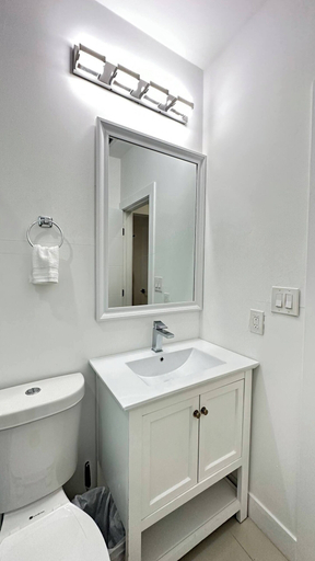 Bathroom 3, Alloggio Design District Fully Equipped, Miami-Dade