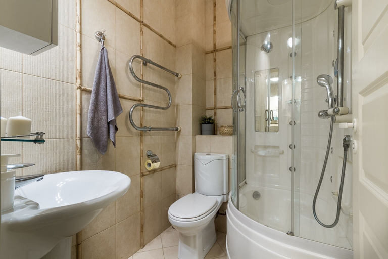 Bathroom 4, Hermitage Apartment 180m2, Sankt-Peterburg gorsovet